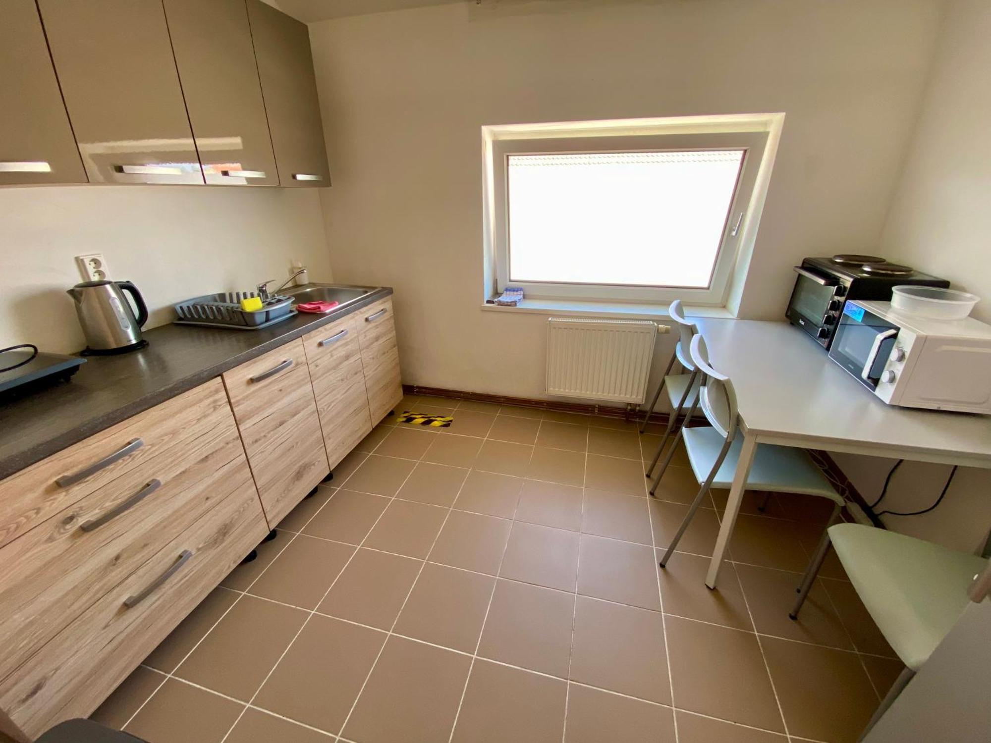 3-Bedroom Apartment In Rajhrad, With Kitchen, 2 Bathrooms, Parking Esterno foto